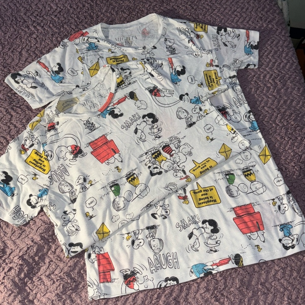 2 Mighty Fine T-shirts. Peanuts. Snoopy. Charlie Brown. Mediums.